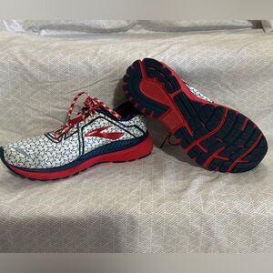 Brooks Adrenaline GTS 20 Run USA Stars 4th of July Women's Shoes